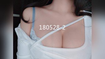 商场女厕全景偷拍众多的小姐姐和美女职员各种姿势嘘嘘各种美鲍完美展示 (2)