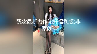 全景厕拍几个穿校服的学生妹尿尿,闻自己内裤,疑似抠逼,附带生活照对比 (3)