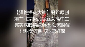 【新片速遞】气质轻熟女少妇一个人自慰，掰开逼逼展示黑蝴蝶逼给大家看看，专业撩骚很会聊天[127M/MP4/05:41]