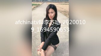 最牛视角站街女探花《素质嫖客》深夜扫街路口等客的短裙年轻站街美女真牛X开着手机电筒草逼